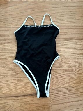 Black & White Frankie’s bikinis one piece